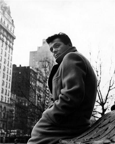 Редкие фотографии всемирно известных звезд. Часть 31