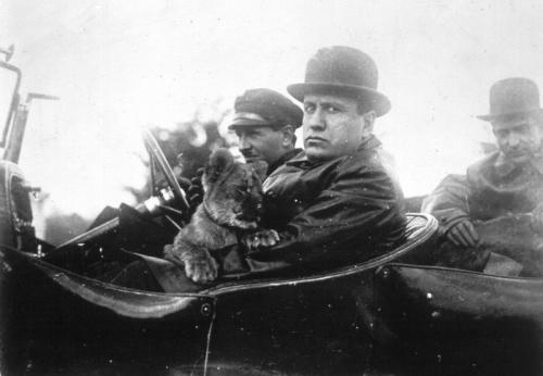 27 малоизвестных исторических фото, которые доказывают, что история способна удивлять