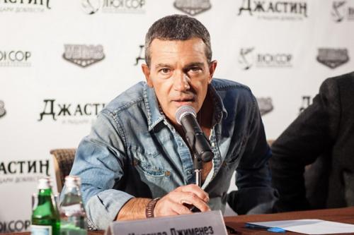 Антонио Бандерас заложил в Москве звезду своего имени