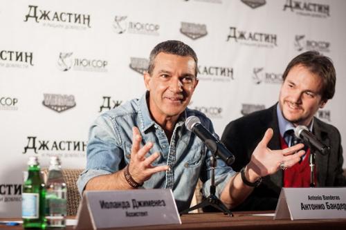 Антонио Бандерас заложил в Москве звезду своего имени