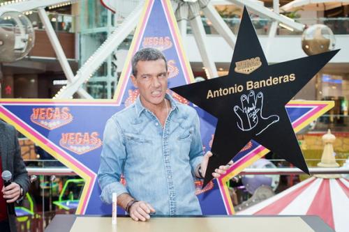 Антонио Бандерас заложил в Москве звезду своего имени