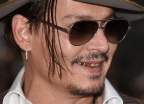 15 звезд с самыми неголливудскими улыбками в мире