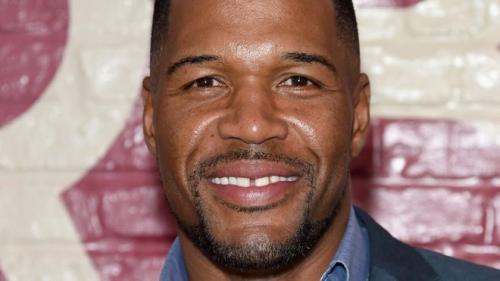 15 звезд с самыми неголливудскими улыбками в мире