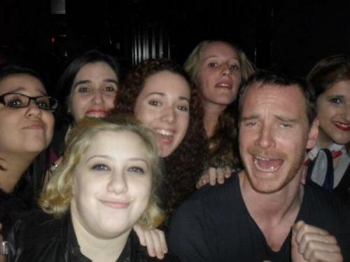 Пьяные знаменитости, застигнутые врасплох папарацци