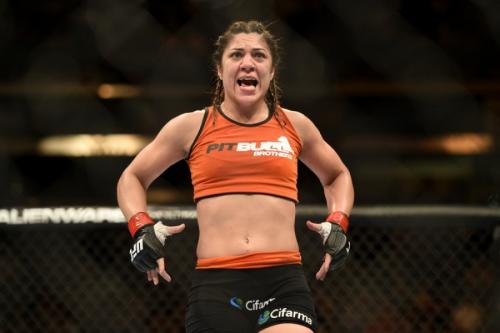 Женщины-бойцы MMA на ринге и в обычной жизни