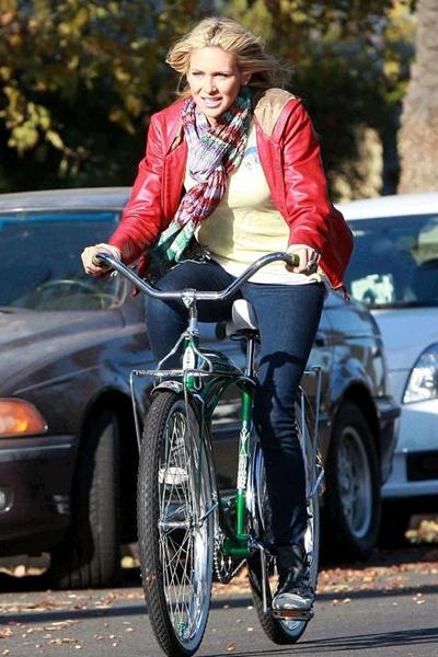 Звезды на велосипедах