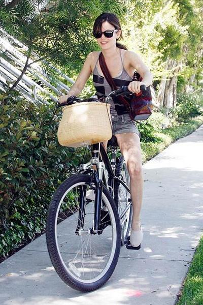 Звезды на велосипедах