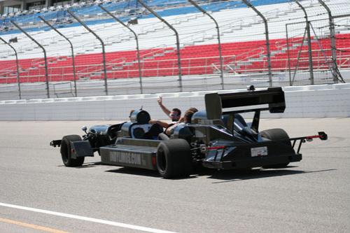 Канадец изобрёл лимузин-болид