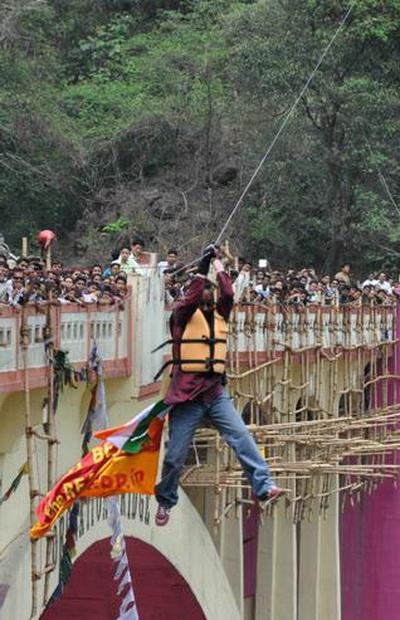 15 экстремалов, погибших во время выполнения трюков