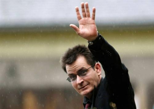 Знаменитости, которые лечились от зависимостей