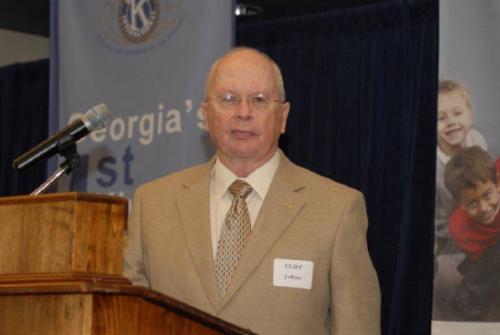 Выпасть из самолета и выжить: самые невероятные случаи спасения в воздухе