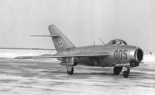 Выпасть из самолета и выжить: самые невероятные случаи спасения в воздухе