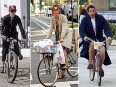 Знаменитости разъезжают на велосипедах