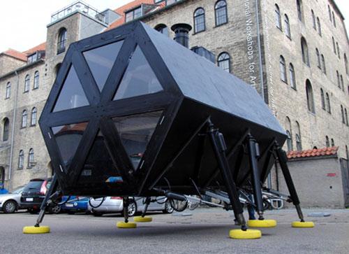 В Дании построили первый в мире  ходячий дом
