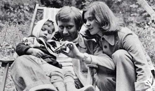 Как сложилась судьба вдов мировых знаменитостей