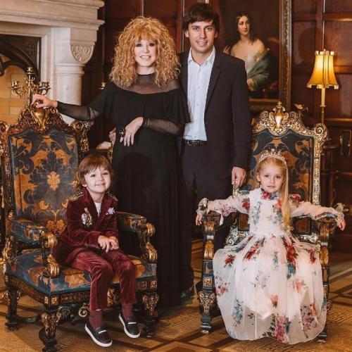 Знаменитости, которые воспитывают двойняшек