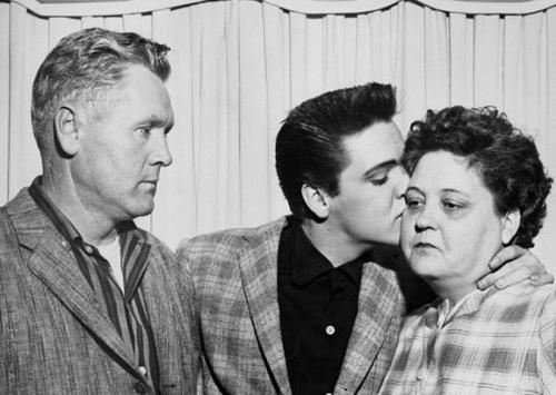 Как выглядели и кем были родители политиков и знаменитостей