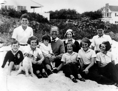 Как выглядели и кем были родители политиков и знаменитостей