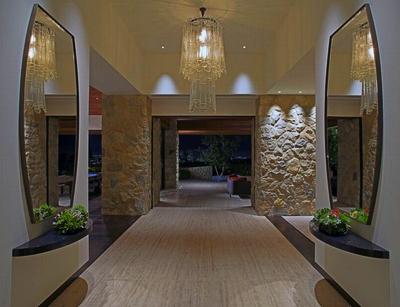 Дженнифер Энистон продает свой особняк