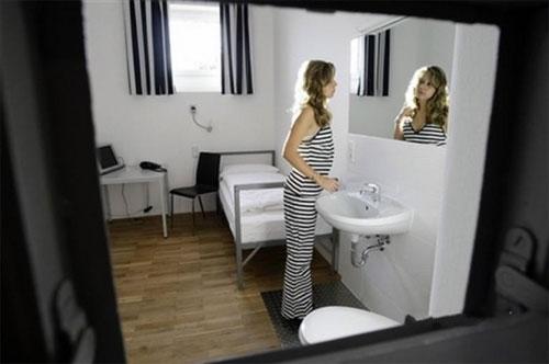 Отель-тюрьма ждет своих постояльцев