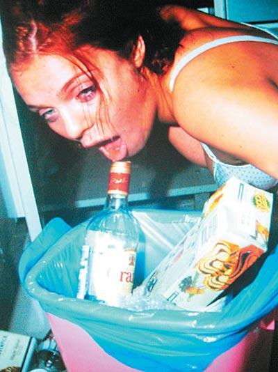 За секс-снимки  у Стоцкой вымогают миллион