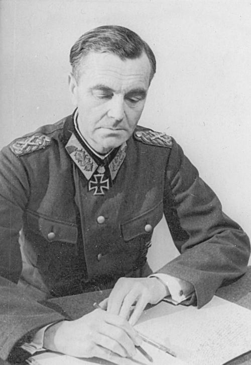 Самые известные предатели-перебежчики