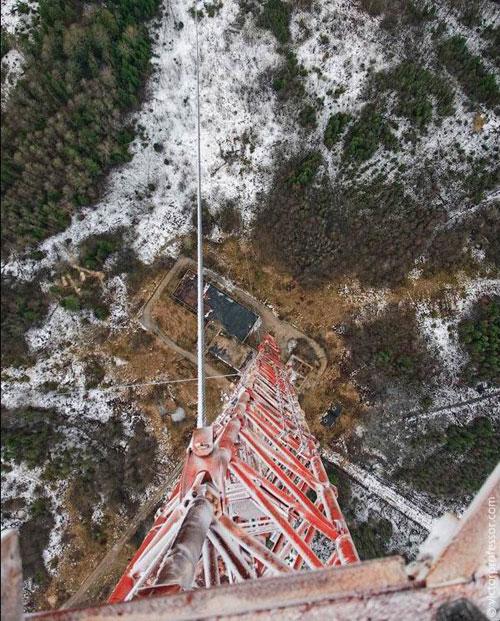 Под Костромой обнаружена лестница в небо