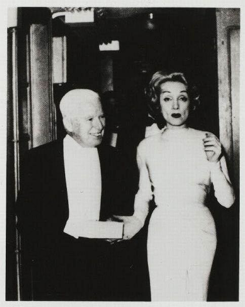 Редкие фотографии юных знаменитостей. Часть 16