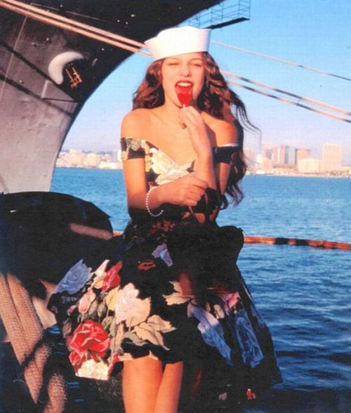 Редкие фотографии юных знаменитостей. Часть 16