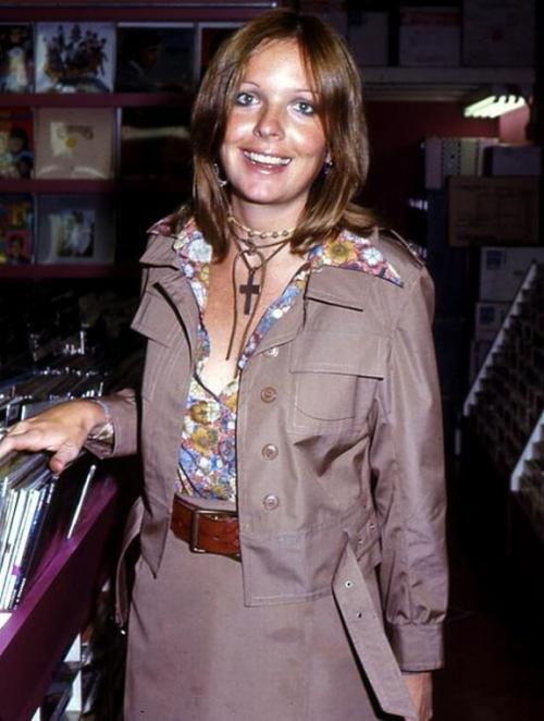 Редкие фотографии юных знаменитостей. Часть 16