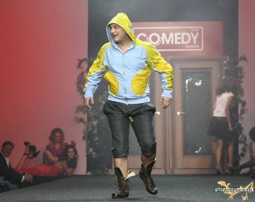 Резиденты Comedy Club устроили на подиуме sex-дефиле