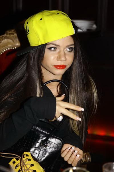 «Блестящие» показали в  Москве кусочек лета