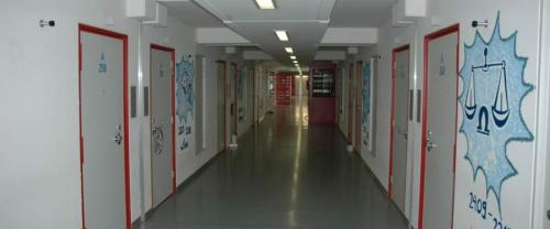 Как выглядят самые шикарные тюрьмы в разных странах мира