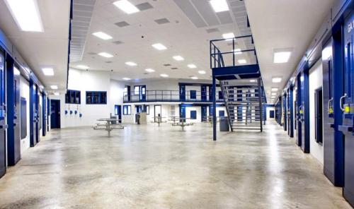 Как выглядят самые шикарные тюрьмы в разных странах мира