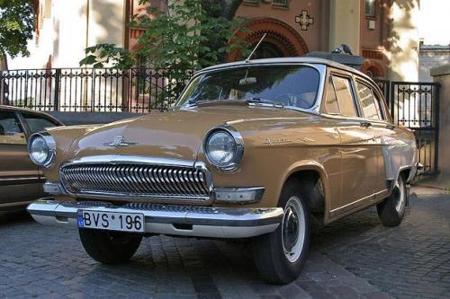 Личные автомобили политической элиты РФ