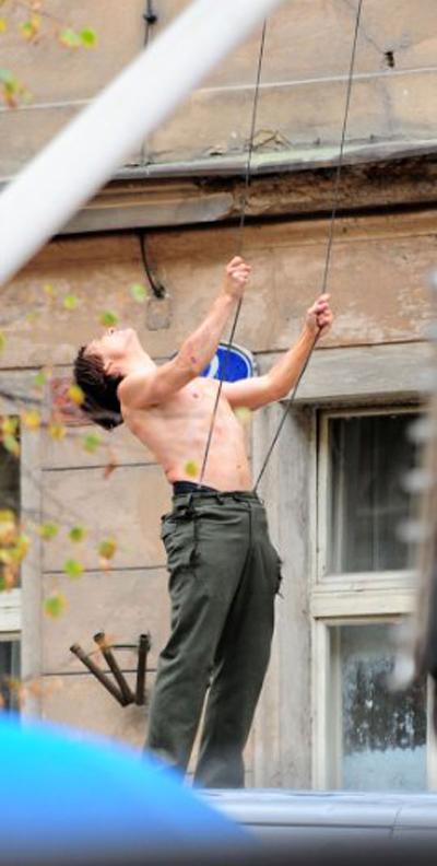 Том Круз залез на самый высокий в мире небоскреб