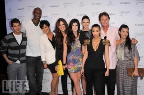 Звезды Голливуда, засветившие перед папарацци уже в юности