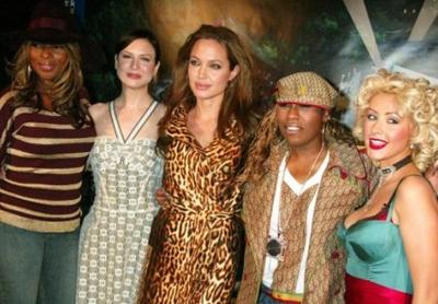 Кристина Агилера с «коллегами по цеху»