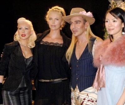 Кристина Агилера с «коллегами по цеху»