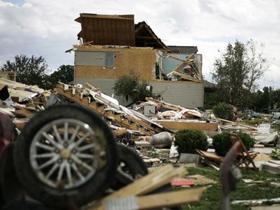 На США обрушилась вторая волна разрушительных торнадо