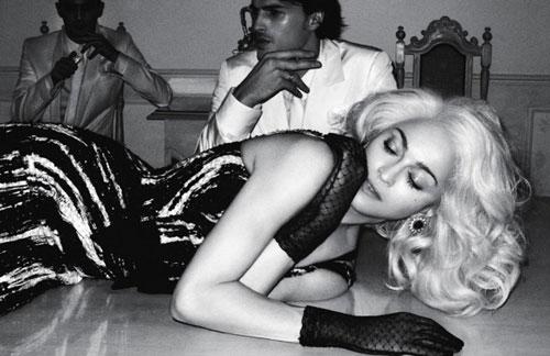 Мадонна устроила провокацию «с младенцем»