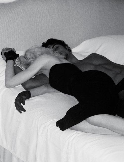 Мадонна устроила провокацию «с младенцем»