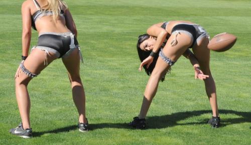 "Футбольная лига нижнего белья" демонстрирует суперсексуальную игру