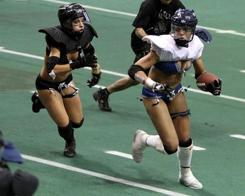 "Футбольная лига нижнего белья" демонстрирует суперсексуальную игру