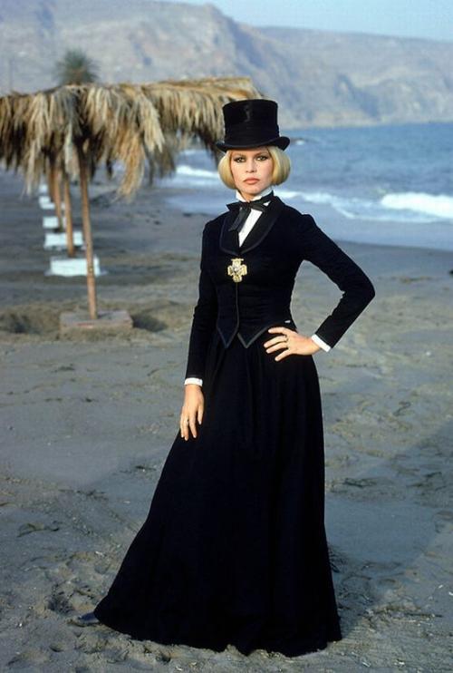 Редкие фотографии всемирно известных звезд