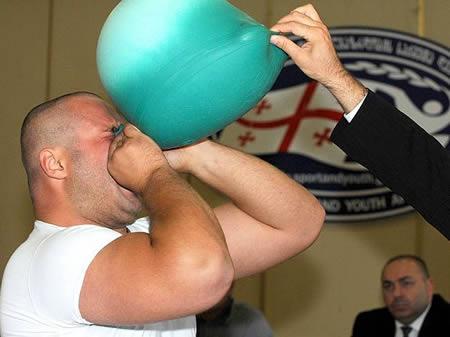 Самые необычные соревнования планеты