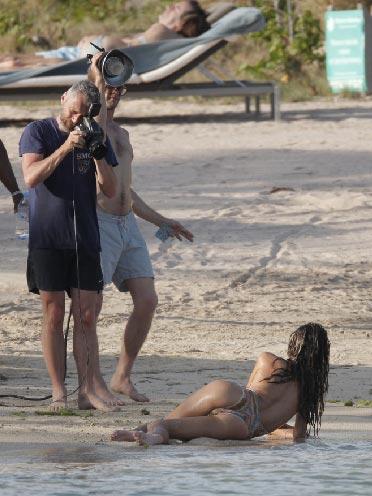 Алессандра Амброзио демонстрирует неожиданные ракурсы