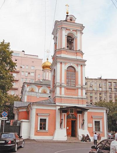 Долина стала крёстной дочери Началовой и Алдонина