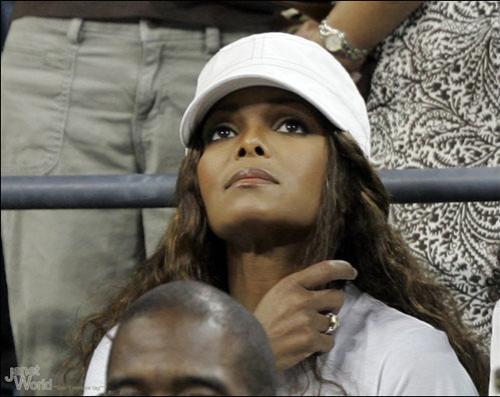 Джанет Джексон снова пошла на убыль