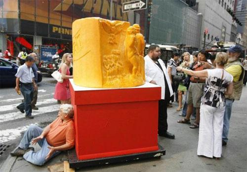 Исторические деятели из сыра подписали декларацию о независимости США